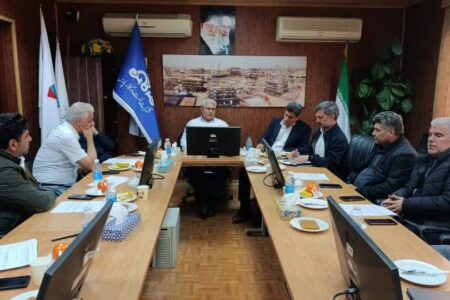 پورهنگ در خرمشهر: تسریع ساخت جکت «فرزاد B» برای بارگیری هرچه سریع‌تر