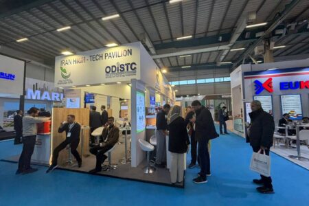 پرچم‌ شرکت‌های دانش‌بنیان بر بام نمایشگاه پلاست اوراسیا استانبول