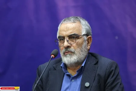 مکتب سیاسی امام نشأت گرفته از مکتب امیرالمؤمنین(ع) است