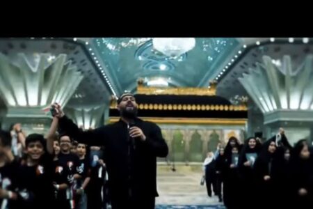 نماهنگ «باید برخاست»؛ در بدرقه رهبر شهید در در آستان مقدس امام خمینی(س) اجرا شد