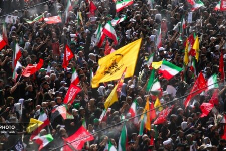 مصلی تهران تا فردا ساعت ۲۰ به صورت یکسره میزبان زائران وداع با امام شهید است – جمهور نیوز