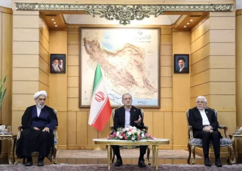 با قدرت از مواضع ایران در مجامع بین‌المللی دفاع خواهیم کرد